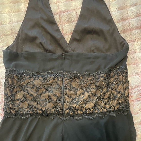 Formal halter dress. Good condition. Sequins and lace. Low back - Picture 3 of 6